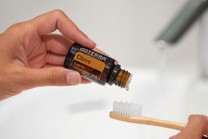 外贸电动牙刷采购策略：加工厂选择指南